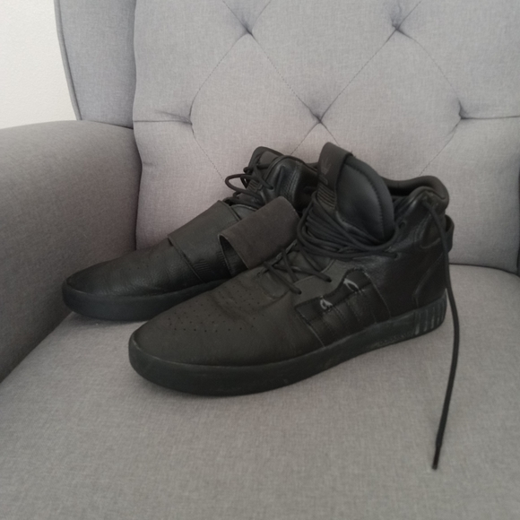 Adidas Size 11 Men's Black Original Tubular - Picture 2 of 7